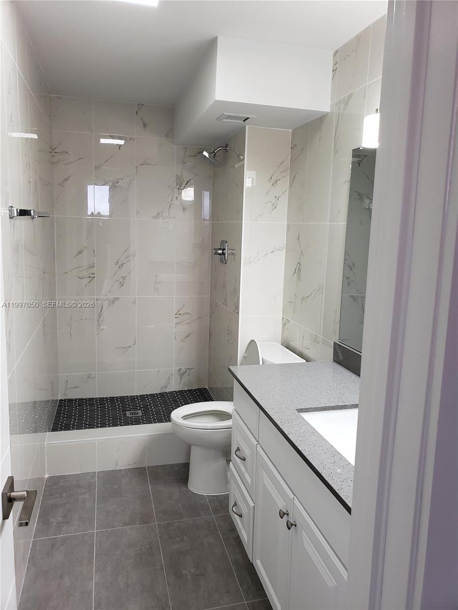 SAILBOAT CAY CONDO - Residential