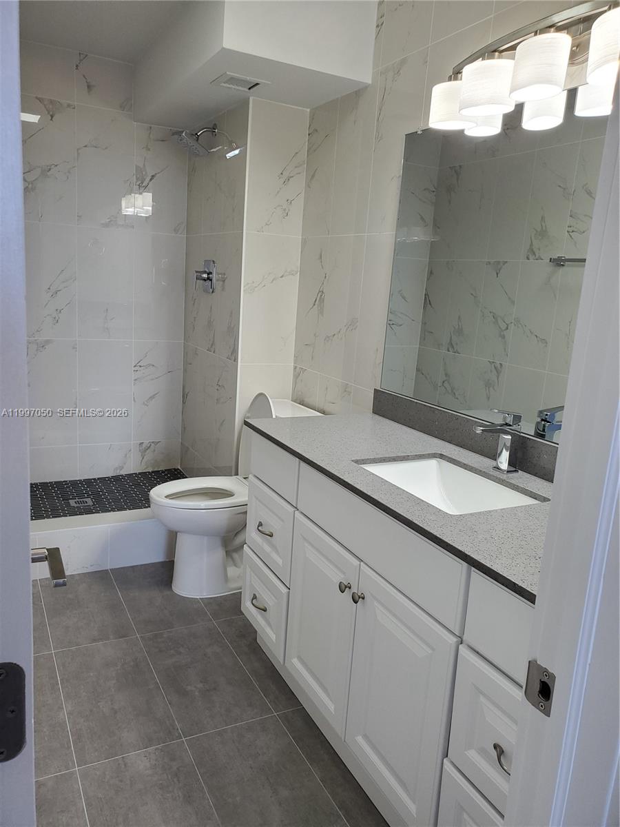 SAILBOAT CAY CONDO - Residential