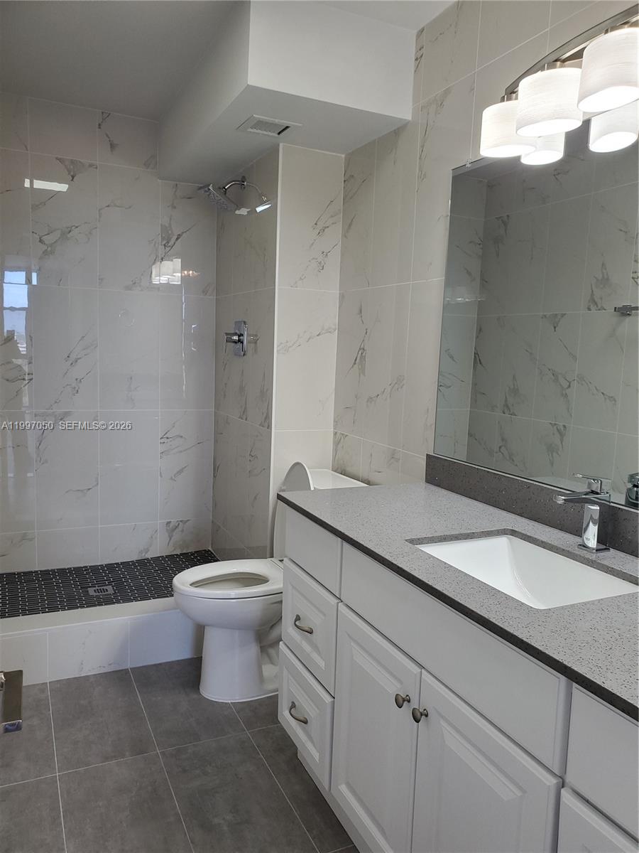 SAILBOAT CAY CONDO - Residential