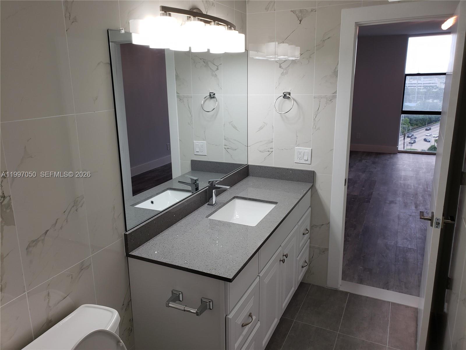 SAILBOAT CAY CONDO - Residential