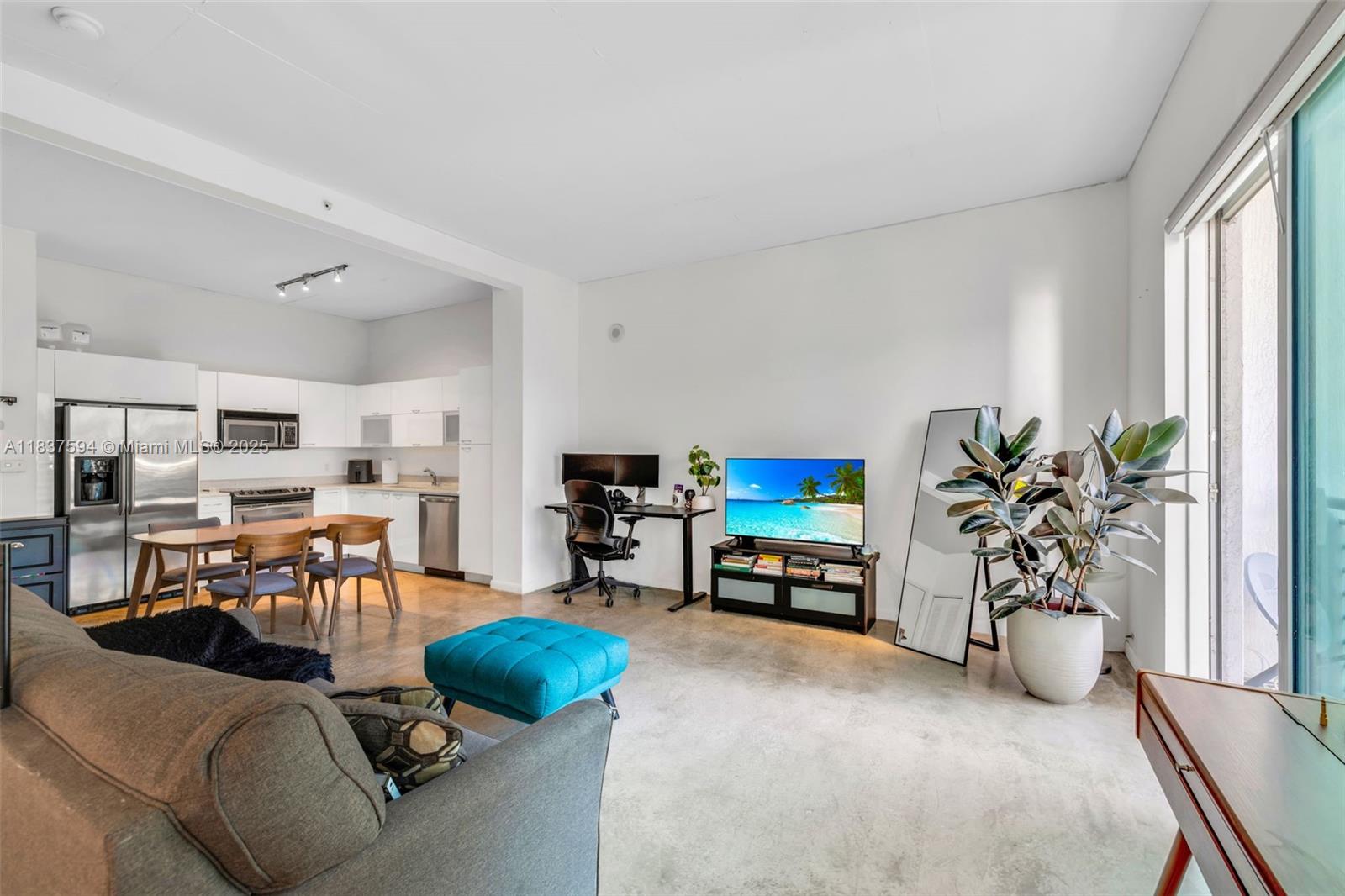 234 NE 3rd St 1108