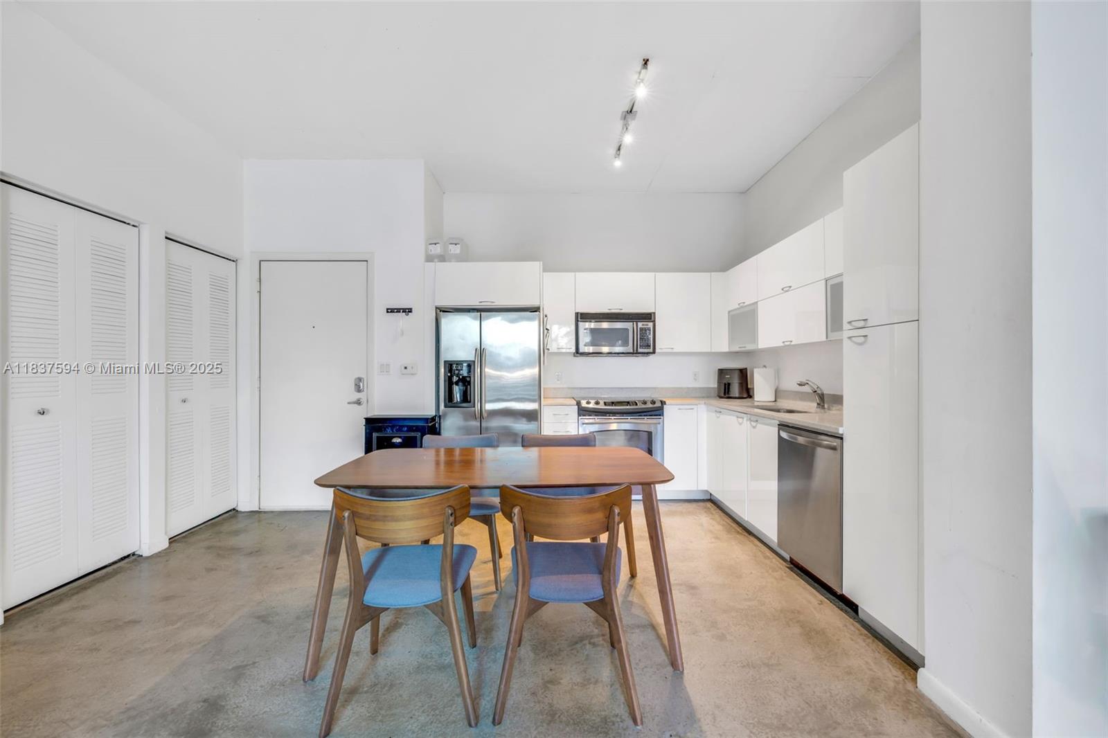234 NE 3rd St 1108