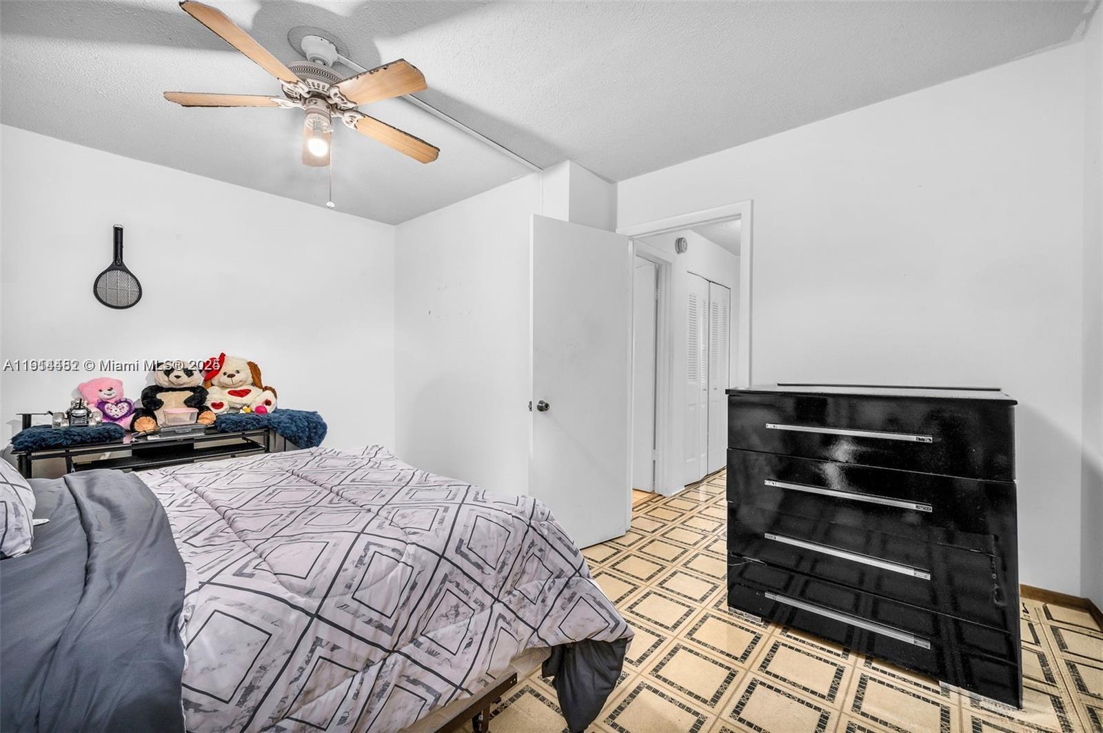 WESTLAND MANORS EAST COND - Residential