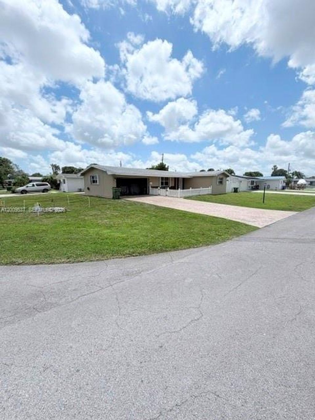 Photo of 1121 NW 86th Ter, Pembroke Pines, FL 33024 (MLS # A12009537)