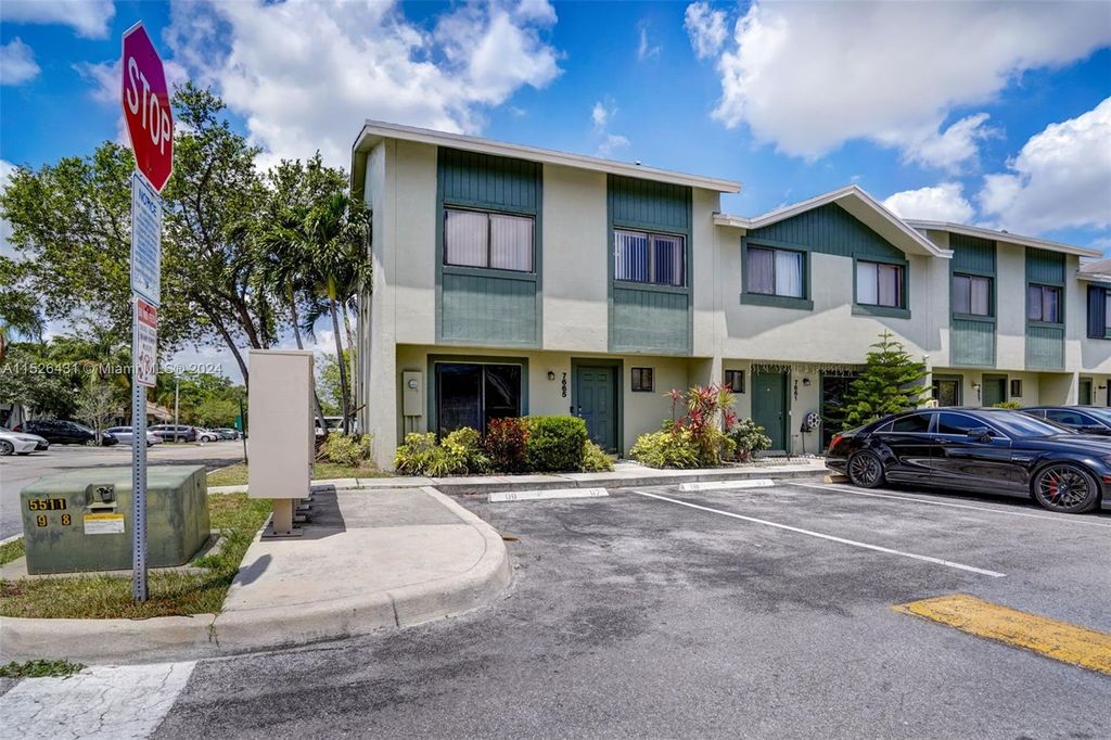 Photo of 7665 NW 38th Ct #7665, Sunrise, FL 33351 (MLS # A11526431)