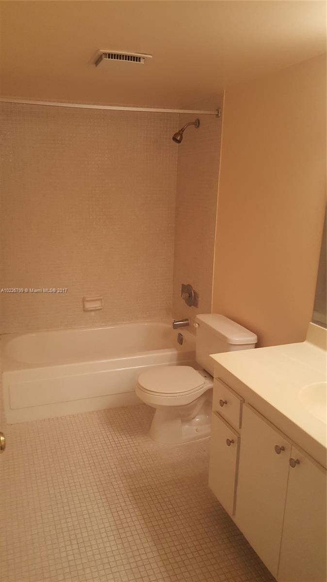 OAKLAND SHORES 1 CONDO - Residential Lease