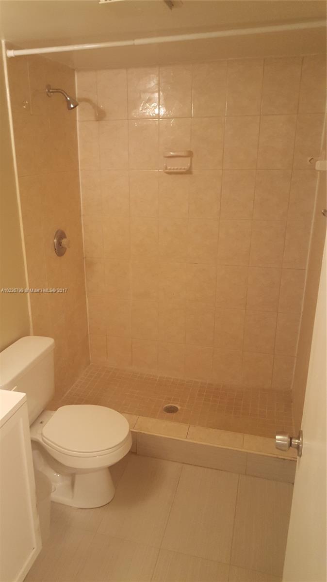 OAKLAND SHORES 1 CONDO - Residential Lease