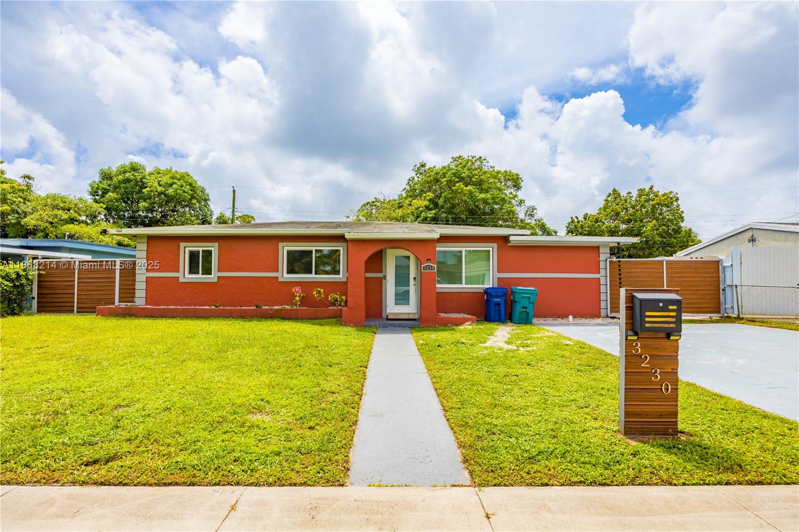 VERY SPACIOUS AND CONVINIENTLY LOCATED HOME! 3 BED, 2 BATH AND A HUGE BACKYARD ACCOMPANIED WITH AN OUTDOOR KITCHEN FOR BBQ'S! THIS HOME IS IN A SUPER QUIET AND SAFE NEIGHBORHOOD. INTERNET IS INCLUDED IN RENT, PETS ALLOWED. VERY QUICK APPROVAL, THERE IS NO HOA OR EXTRA FEE'S!