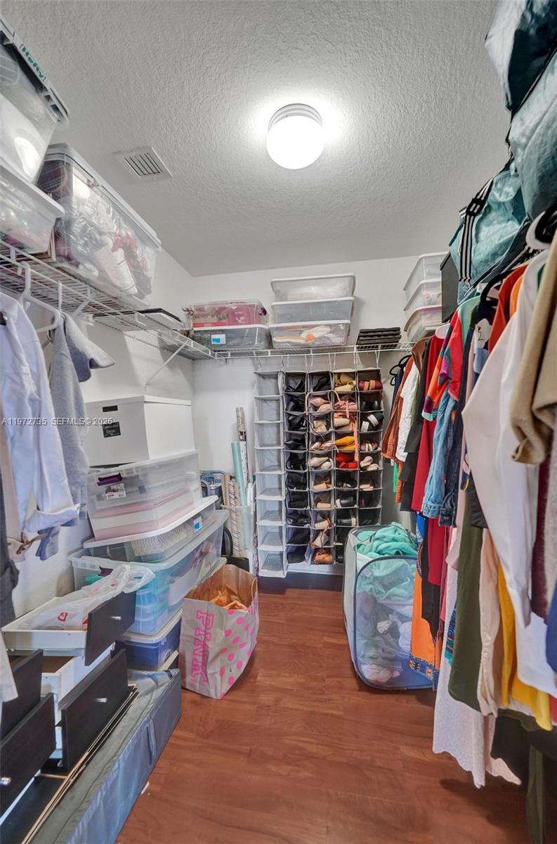 SILVER FALLS - Residential