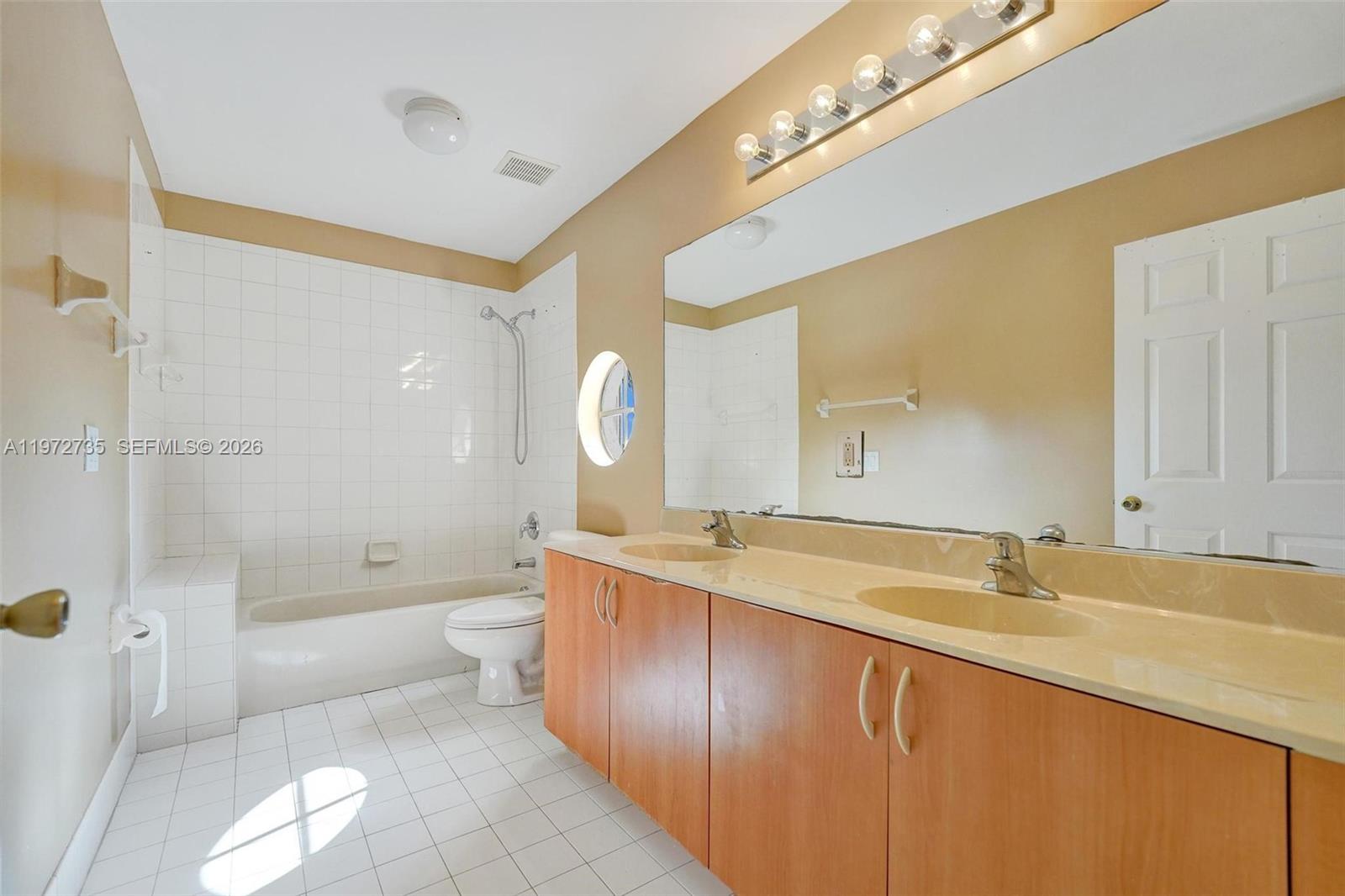 SILVER FALLS - Residential