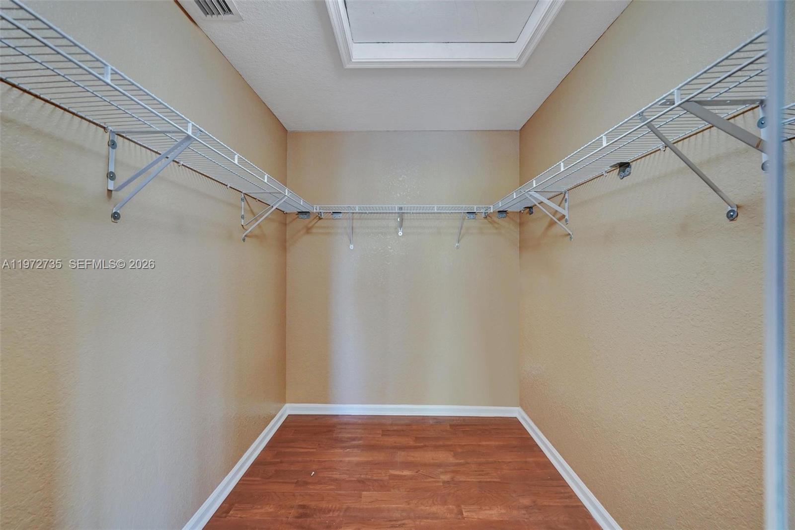 SILVER FALLS - Residential