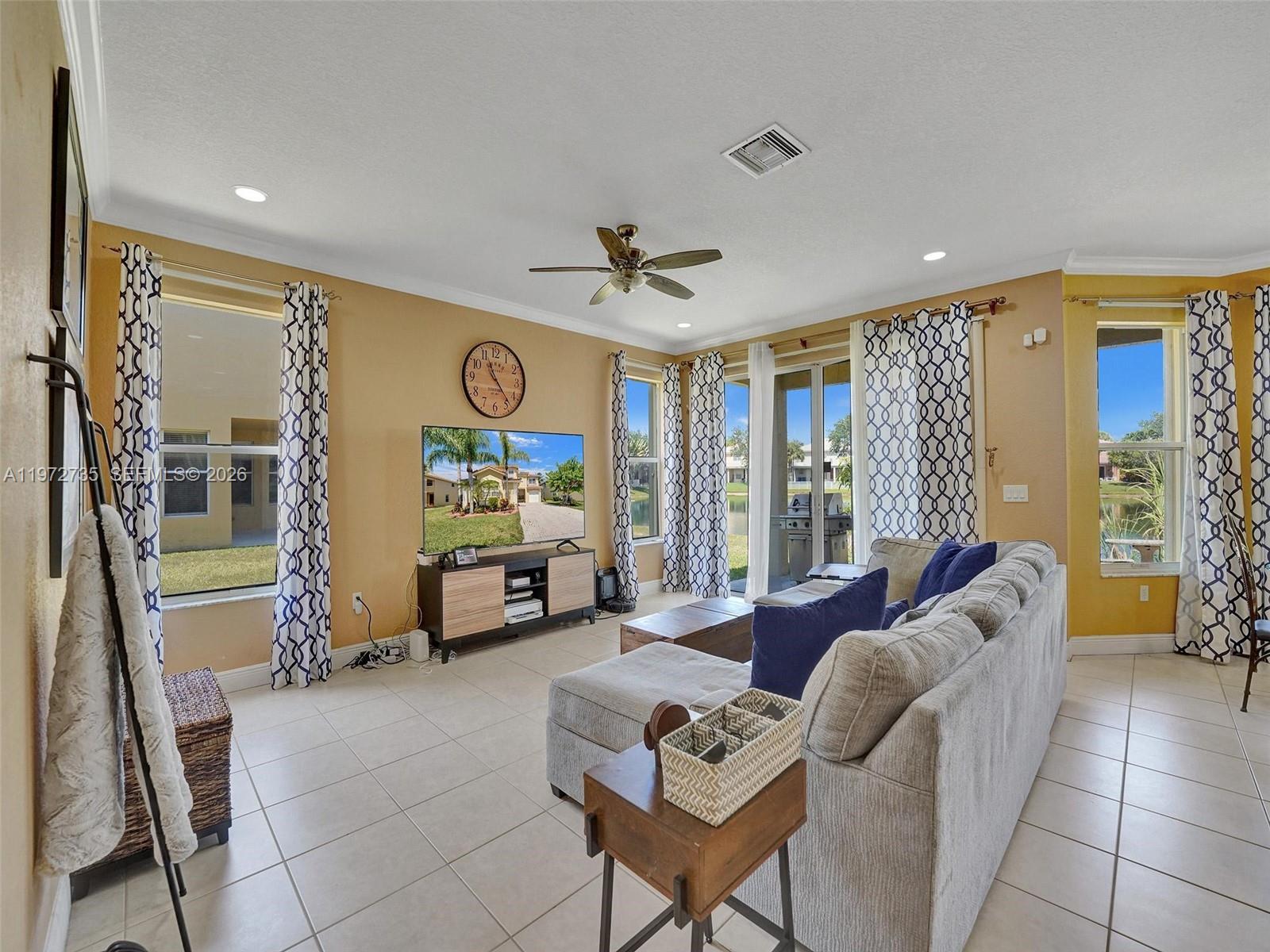 SILVER FALLS - Residential