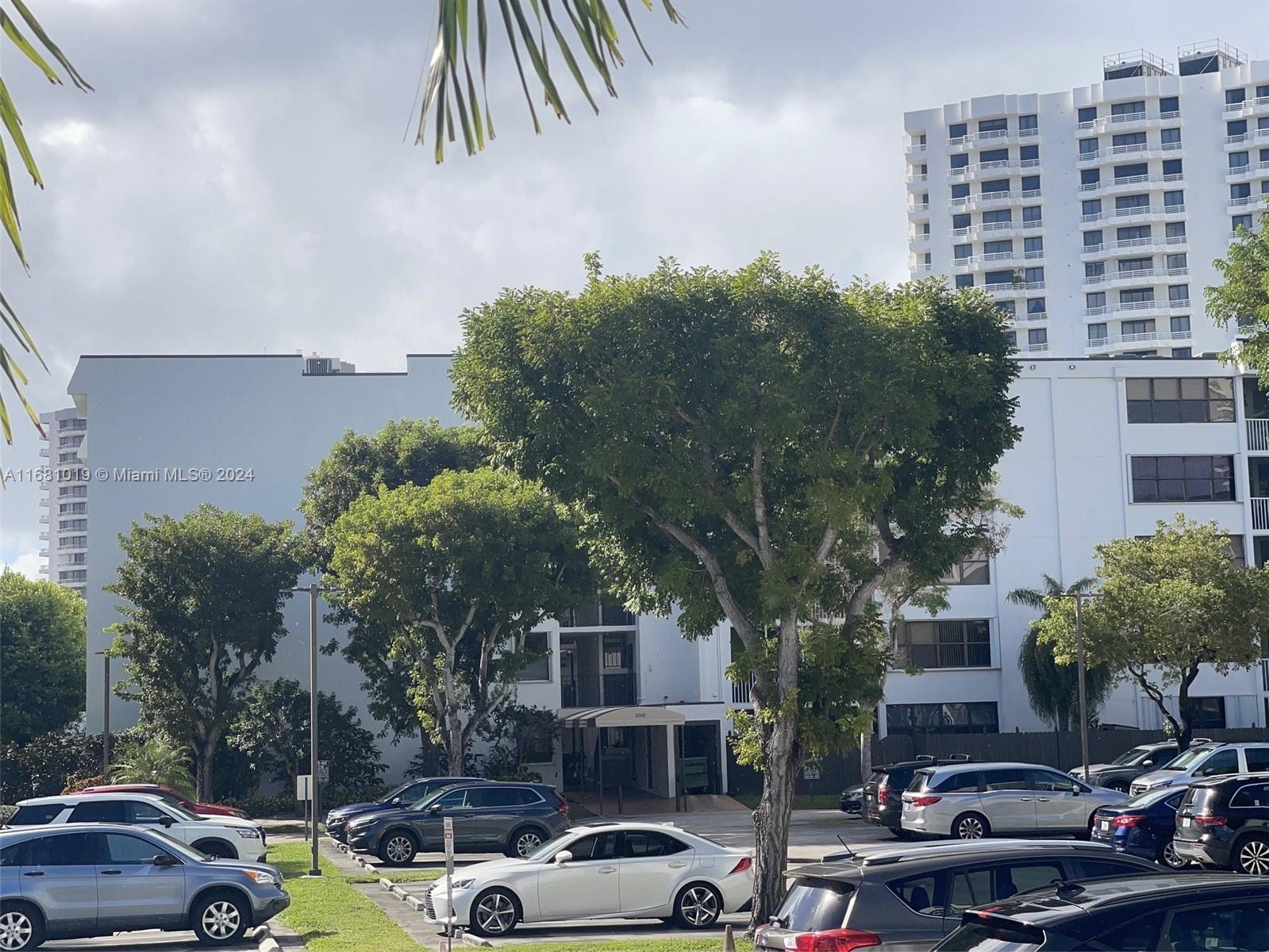 SOUTHVIEW AT AVENTURA CON - Residential