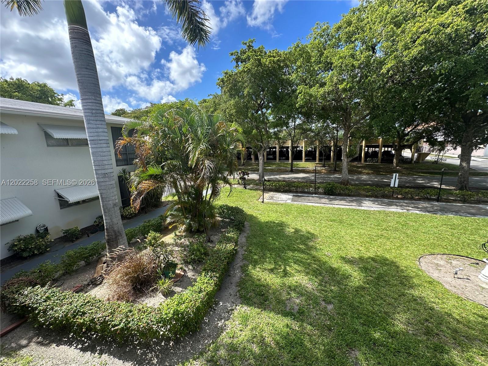 SUBURBANITE SQUARE I CO-O - Residential