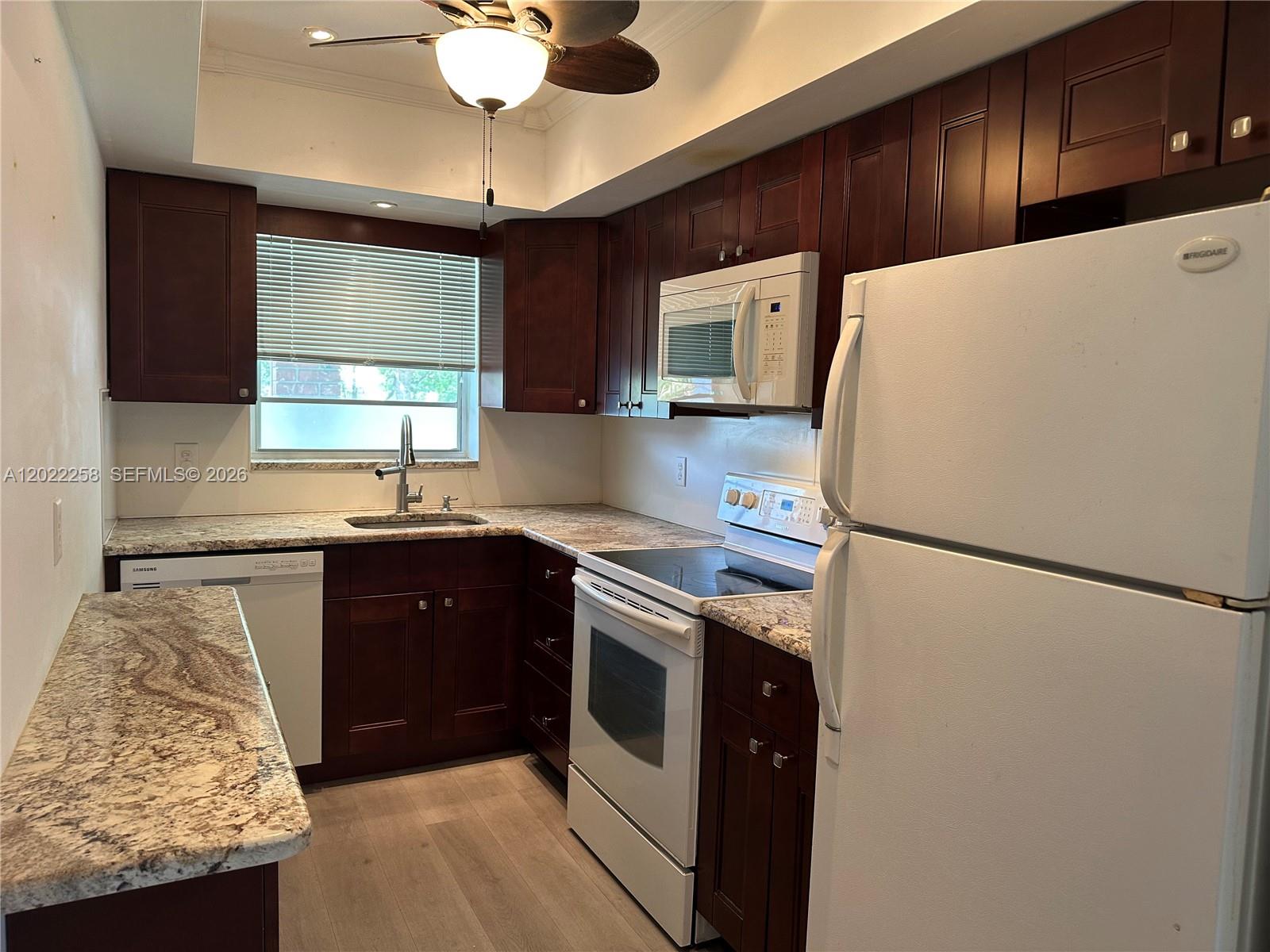 SUBURBANITE SQUARE I CO-O - Residential