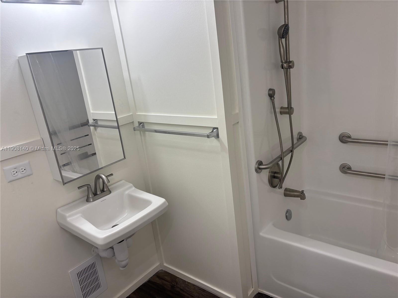 MONTURA RANCH ESTATES - Residential