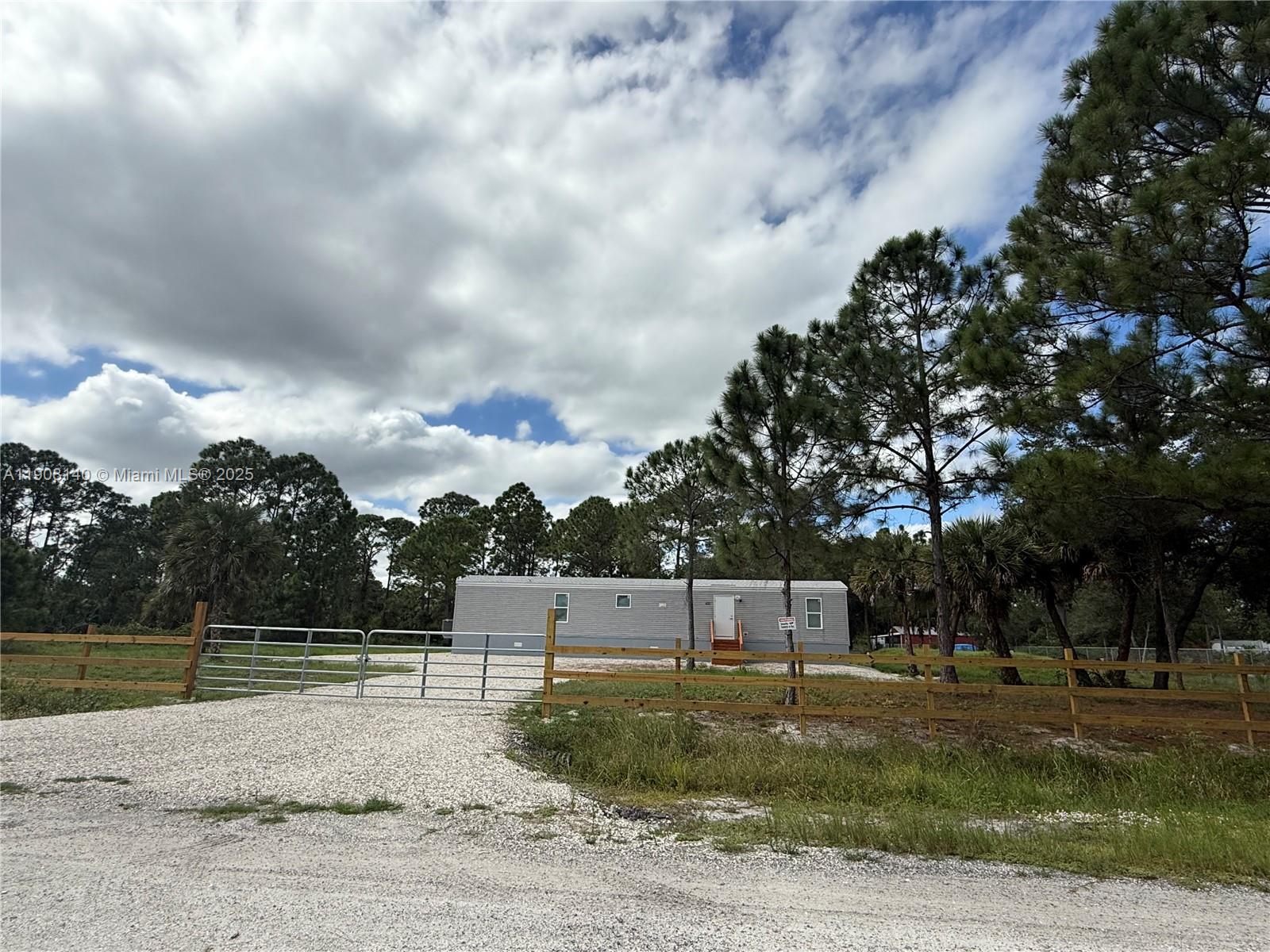 MONTURA RANCH ESTATES - Residential