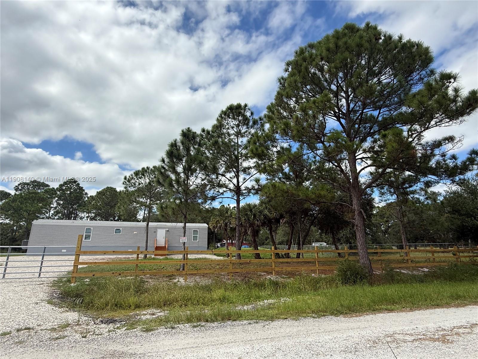 MONTURA RANCH ESTATES - Residential