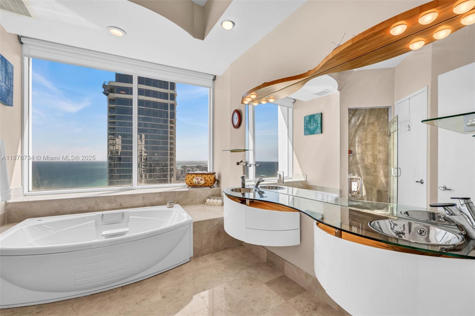 TRUMP PALACE CONDO - Residential