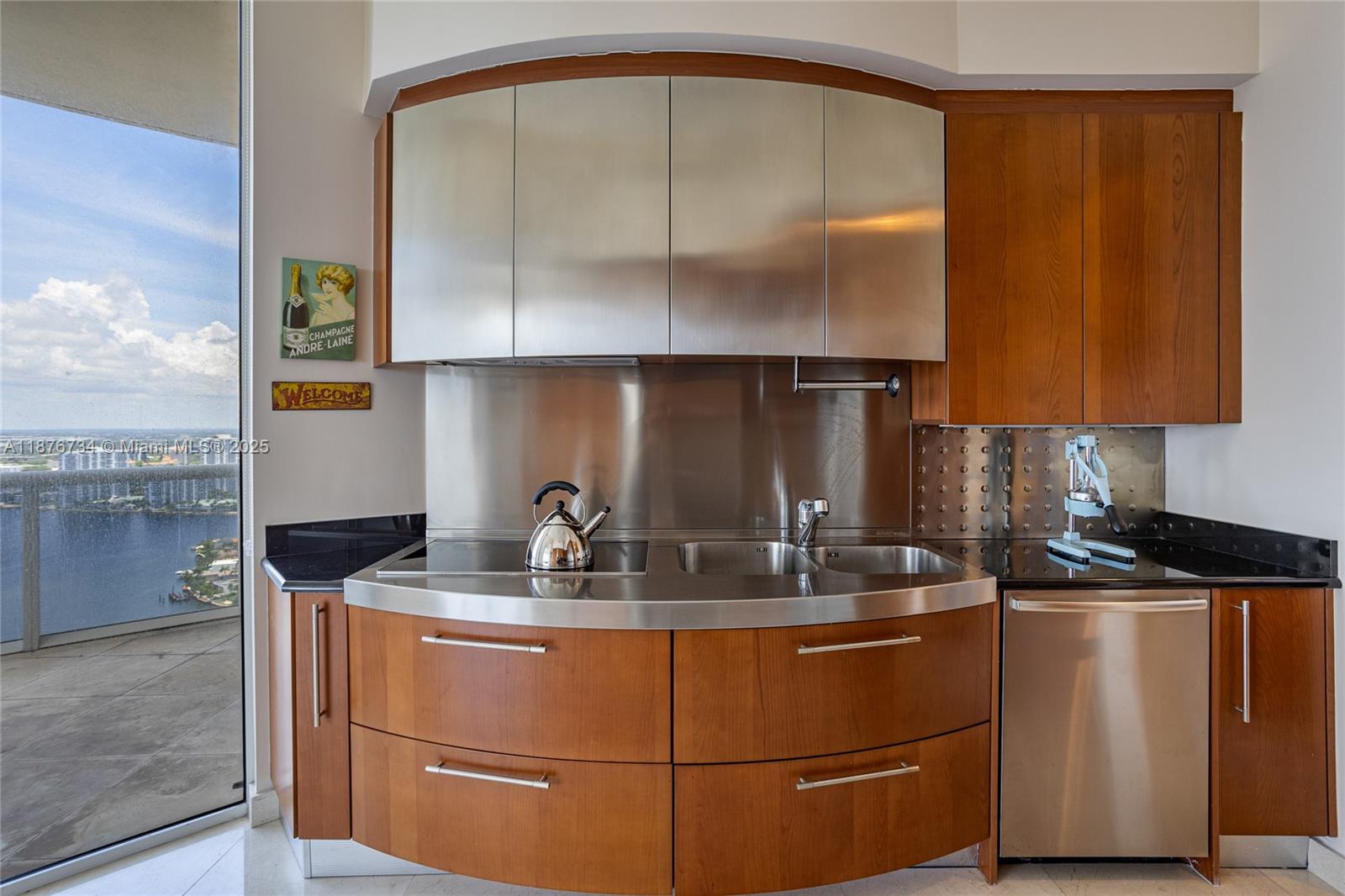 TRUMP PALACE CONDO - Residential