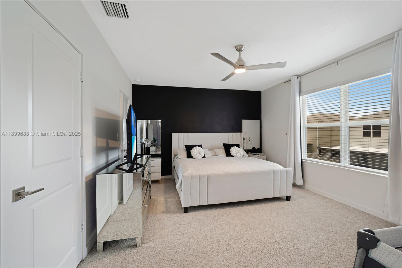 ROYAL HOMES WEST - Residential