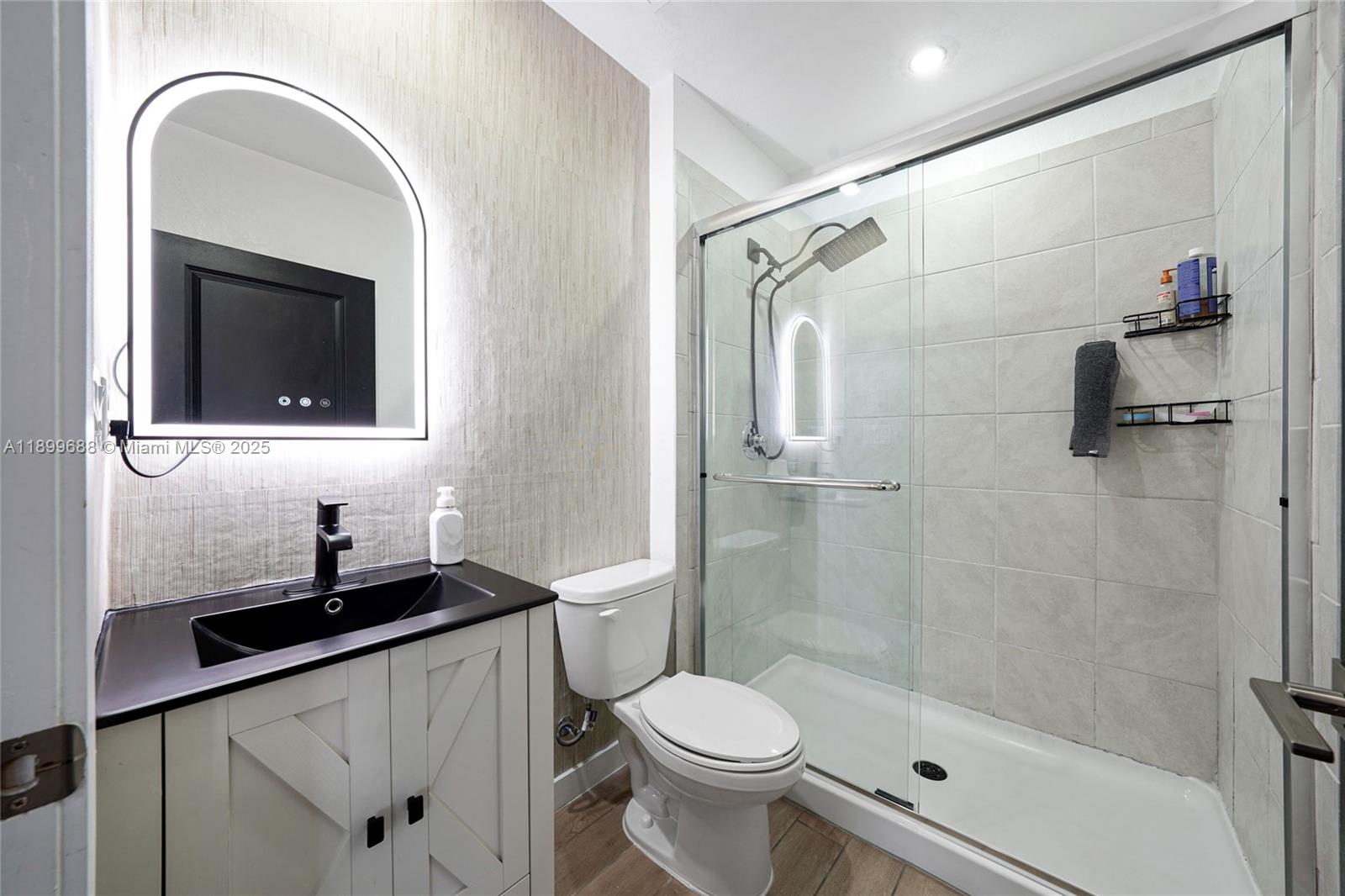 ROYAL HOMES WEST - Residential