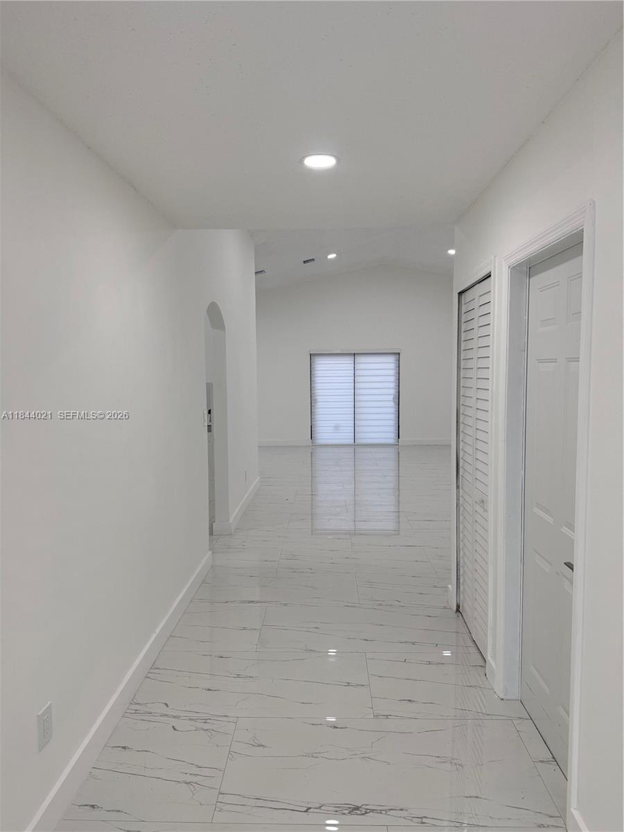 LAGO MAR SOUTH - Residential