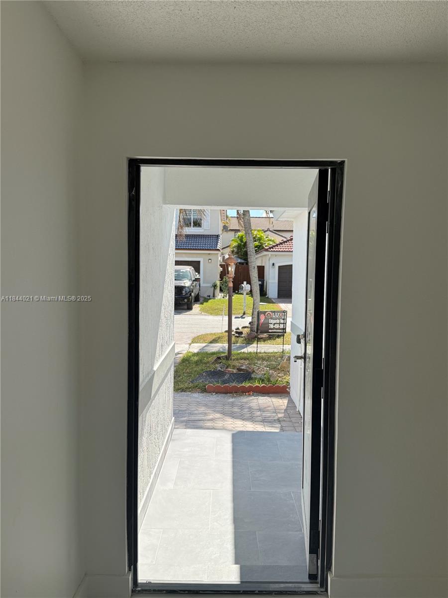 LAGO MAR SOUTH - Residential