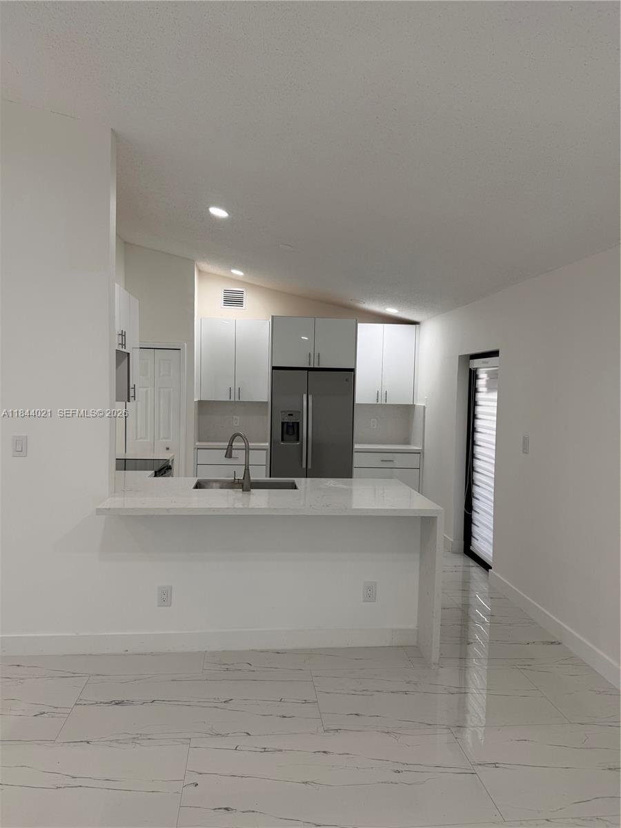 LAGO MAR SOUTH - Residential