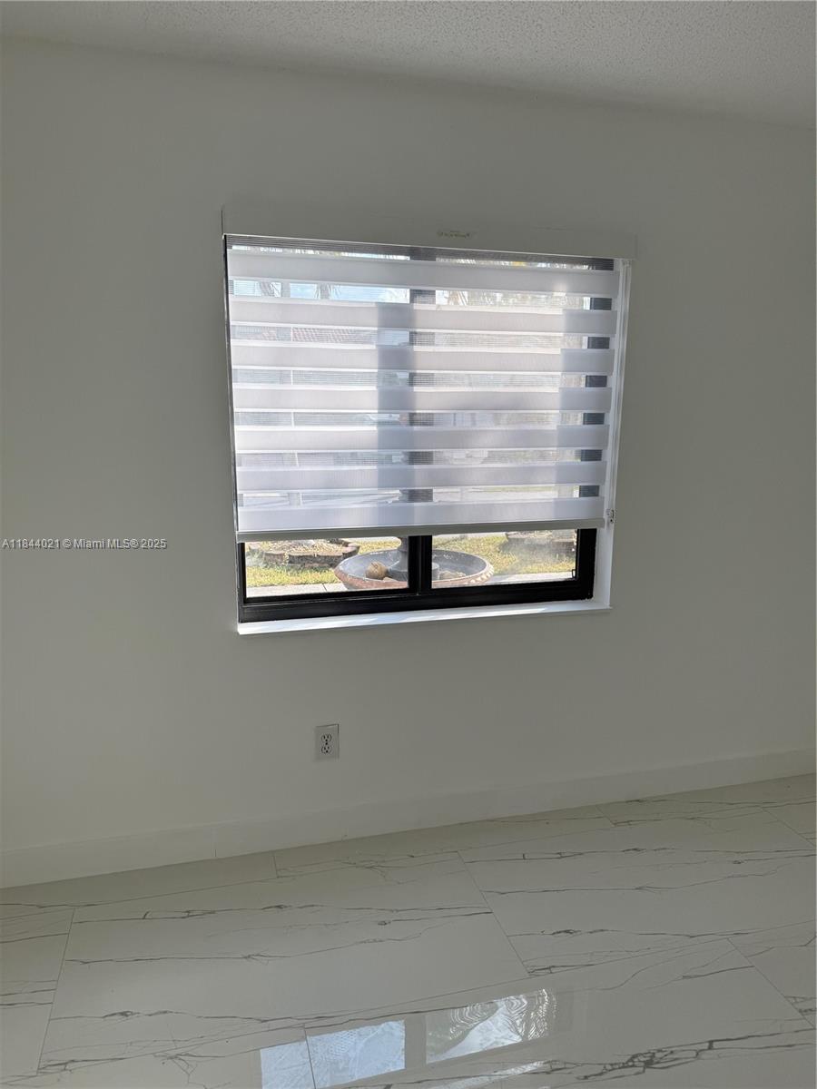 LAGO MAR SOUTH - Residential