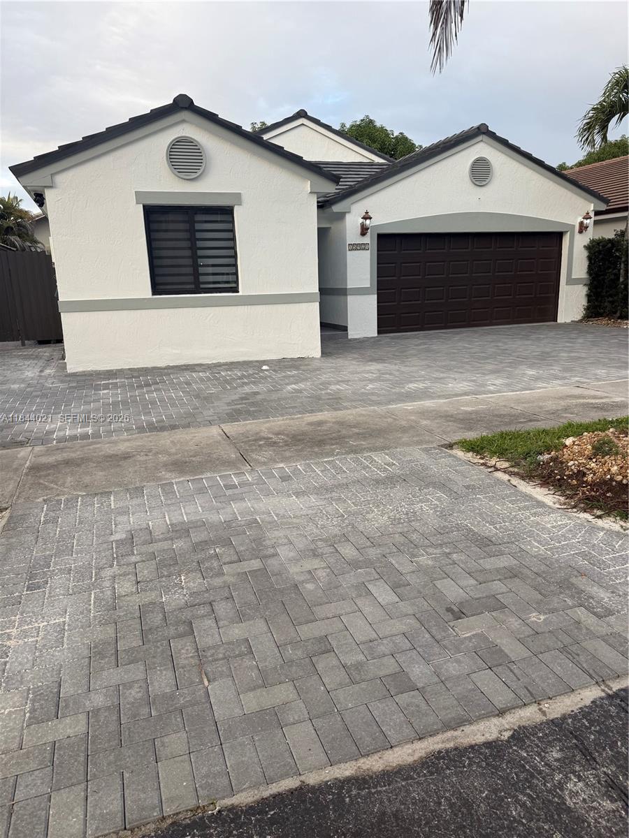 LAGO MAR SOUTH - Residential