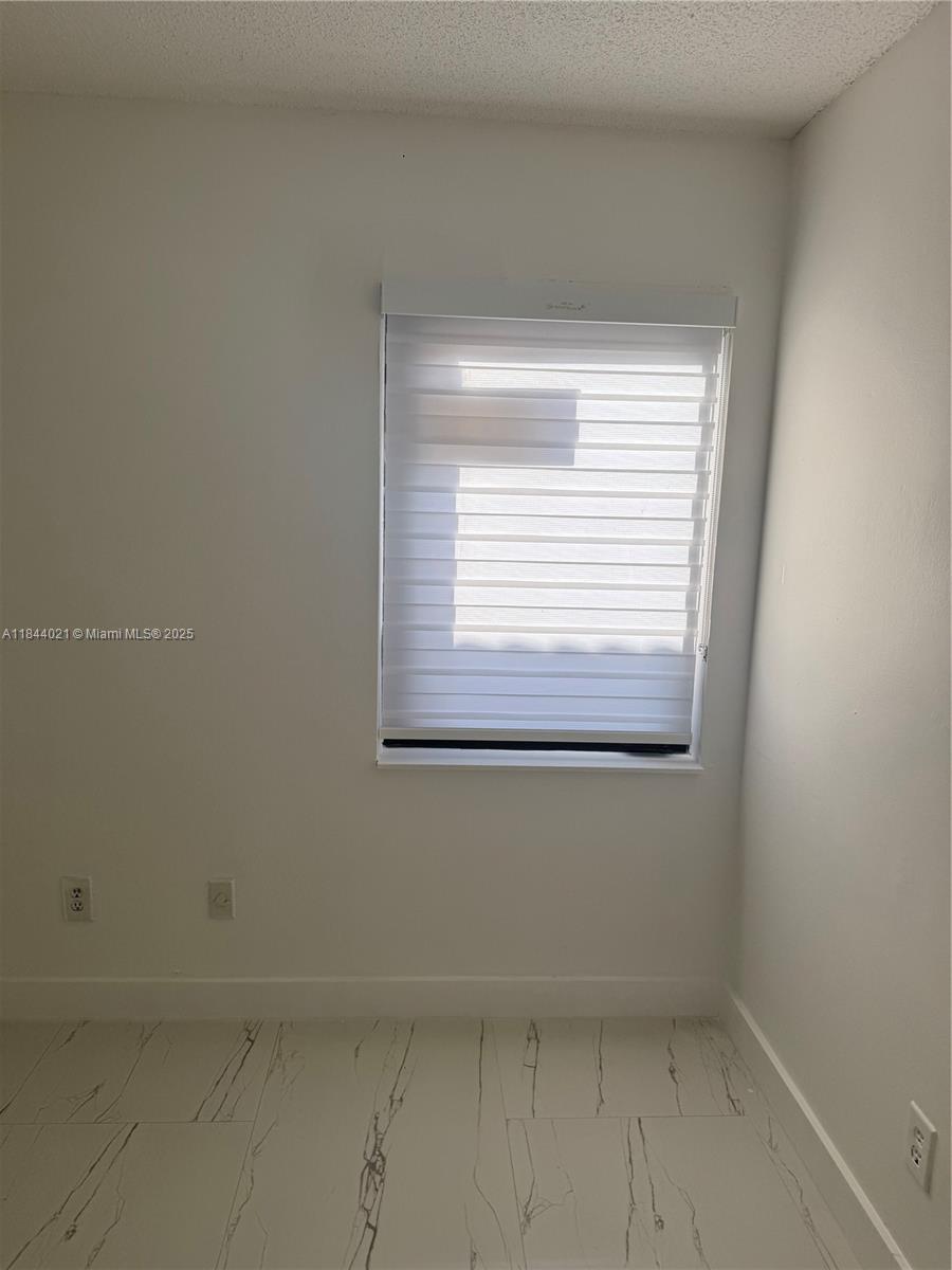 LAGO MAR SOUTH - Residential