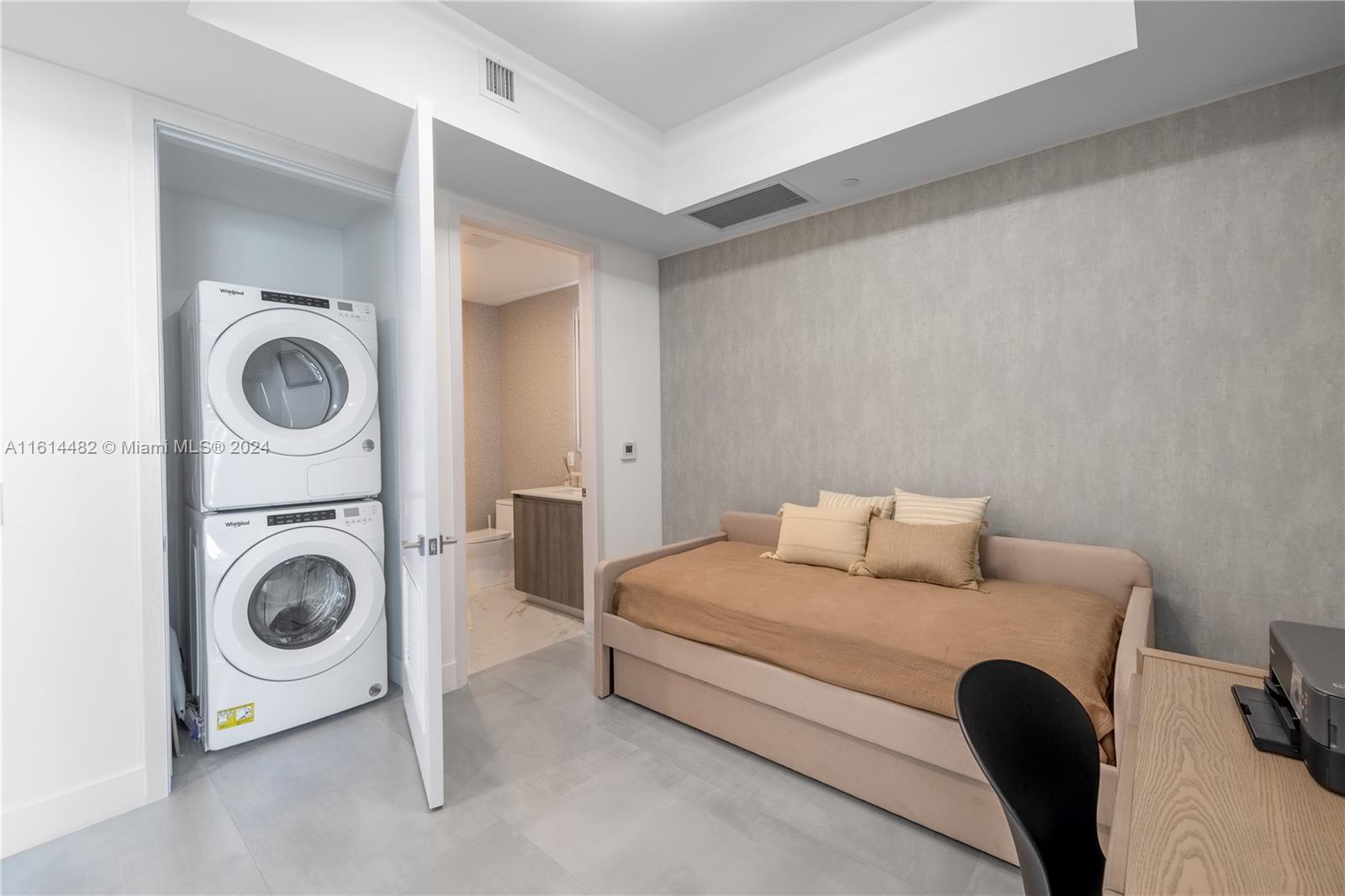 AURORA - Residential Lease