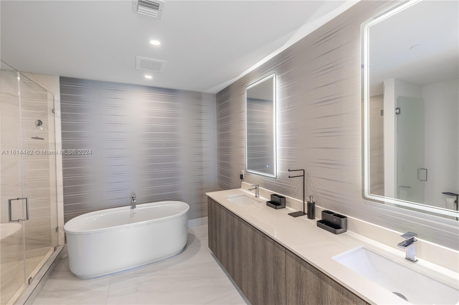 AURORA - Residential Lease