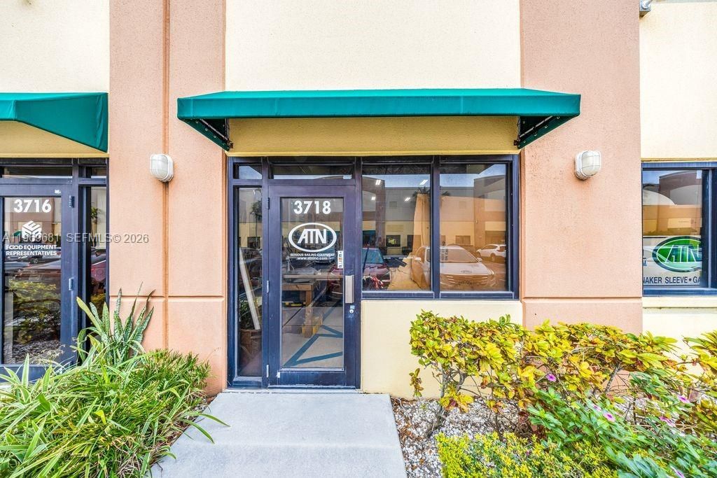 Photo of 3718 SW 30th Ave, Hollywood, FL 33312 (MLS # A11969681)