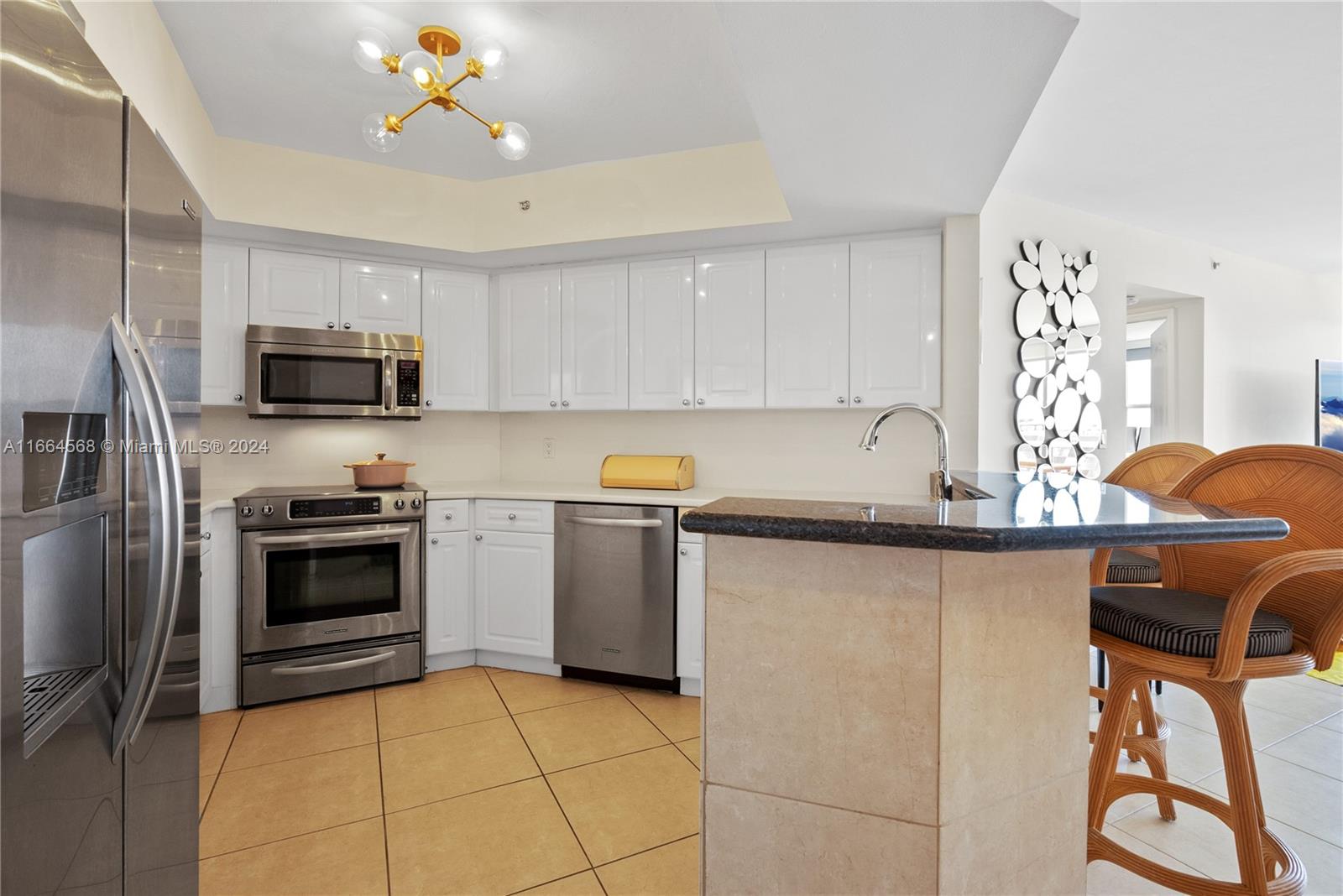 SUNSET HARBOUR SOUTH COND - Residential Lease