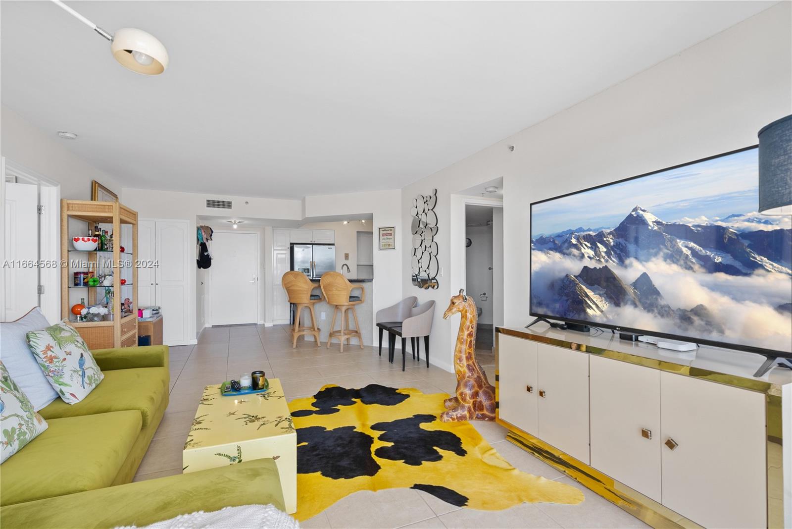SUNSET HARBOUR SOUTH COND - Residential Lease