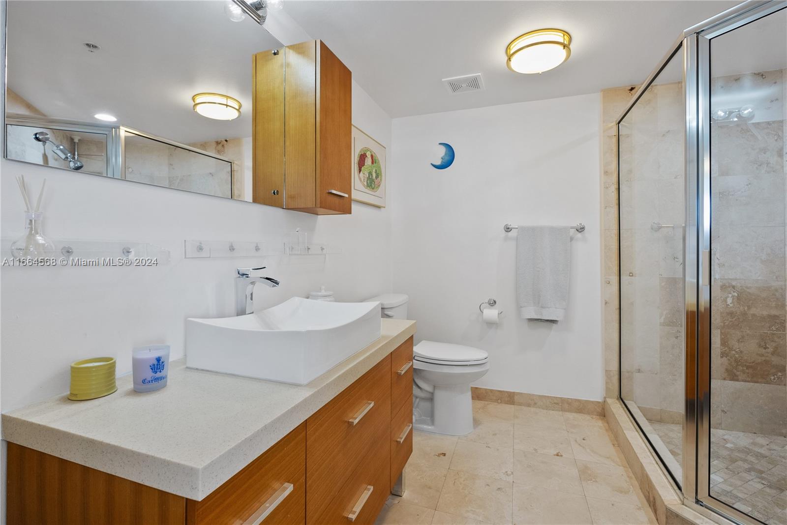 SUNSET HARBOUR SOUTH COND - Residential Lease
