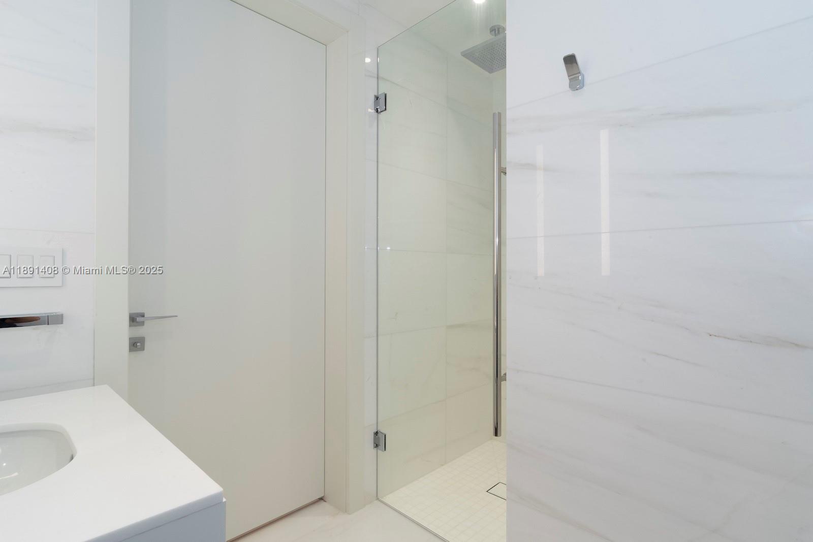 ASTON MARTIN RESIDENCES - Residential Lease