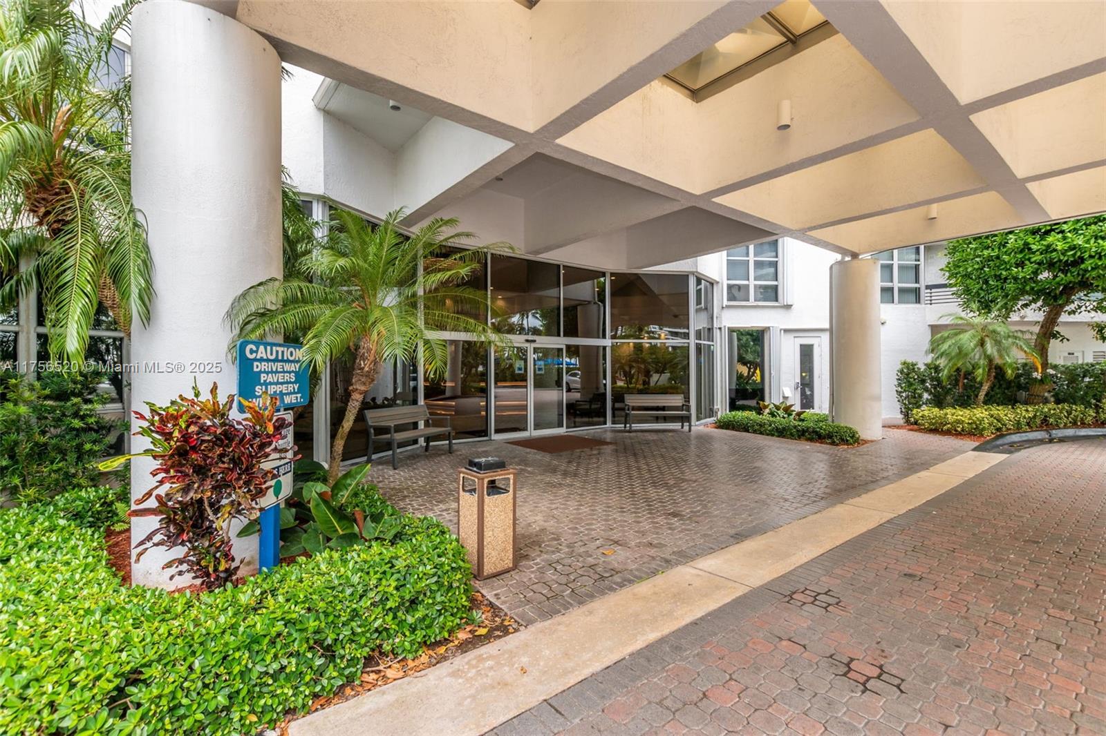 MYSTIC POINTE CONDO NO TW - Residential