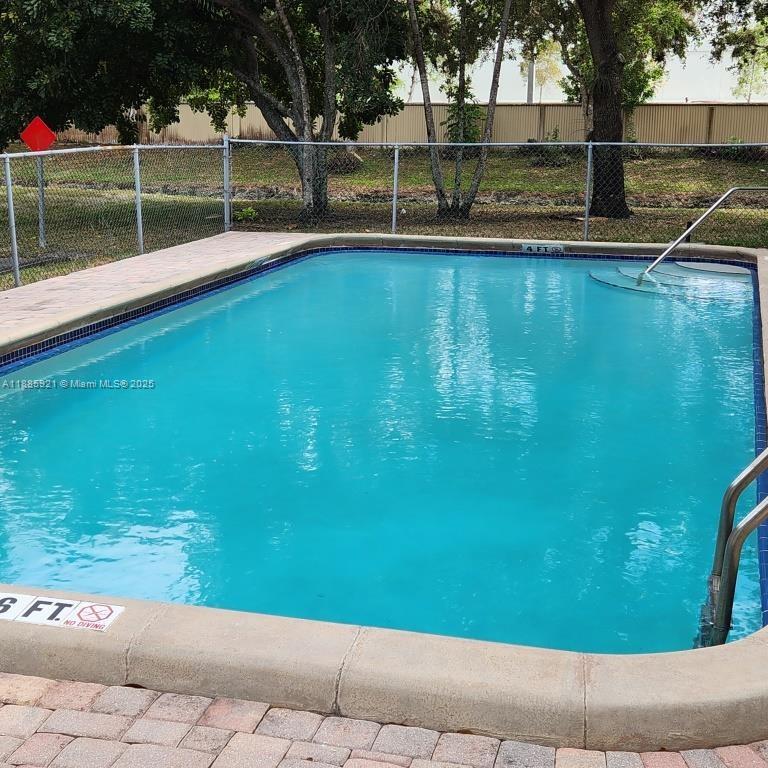 UNIVERSITY CLUB CONDO - Residential