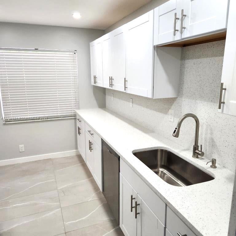UNIVERSITY CLUB CONDO - Residential