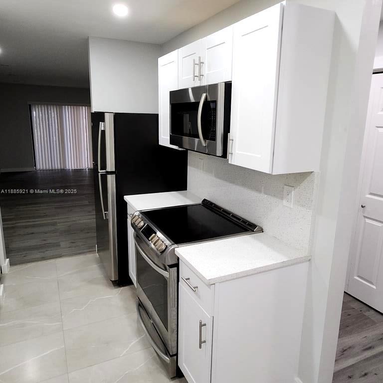 UNIVERSITY CLUB CONDO - Residential