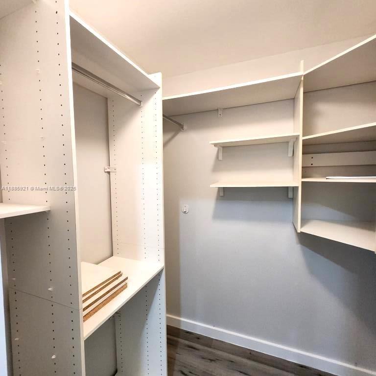 UNIVERSITY CLUB CONDO - Residential