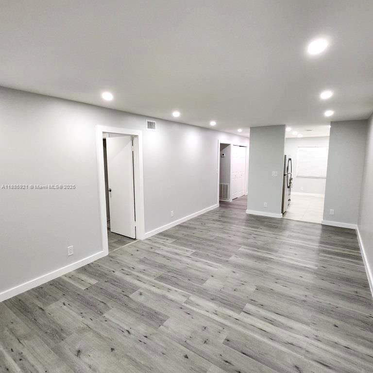 UNIVERSITY CLUB CONDO - Residential