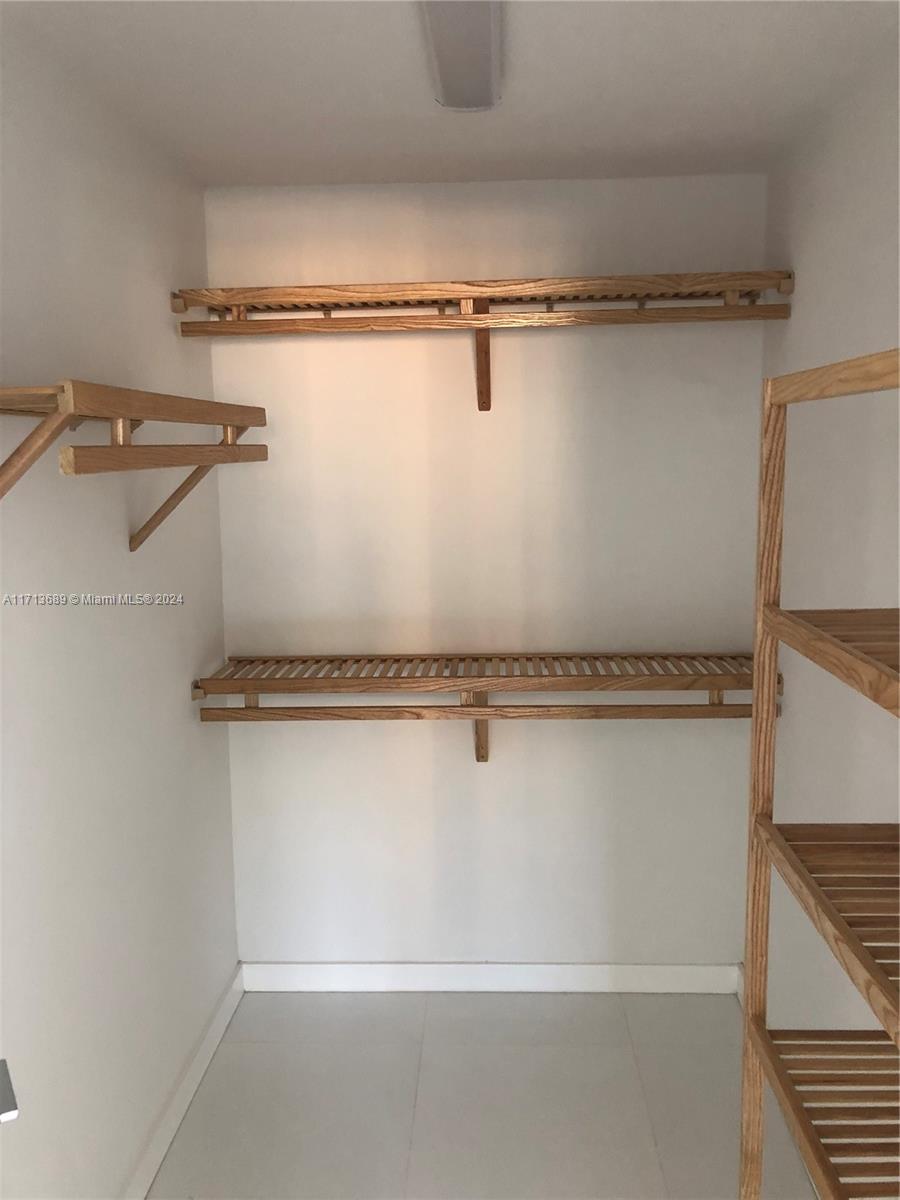 ENCLAVE SHORES CONDO - Residential