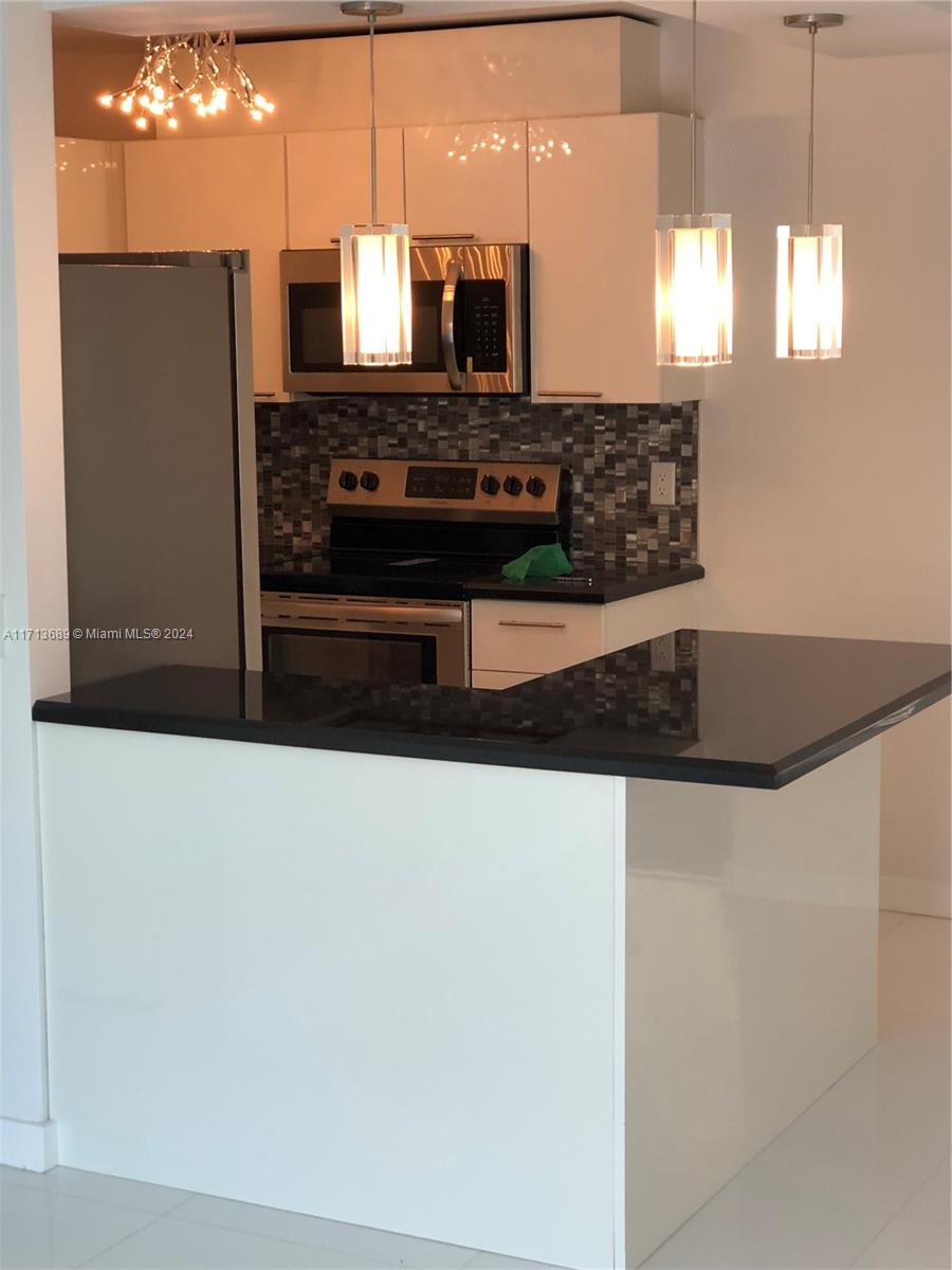 ENCLAVE SHORES CONDO - Residential