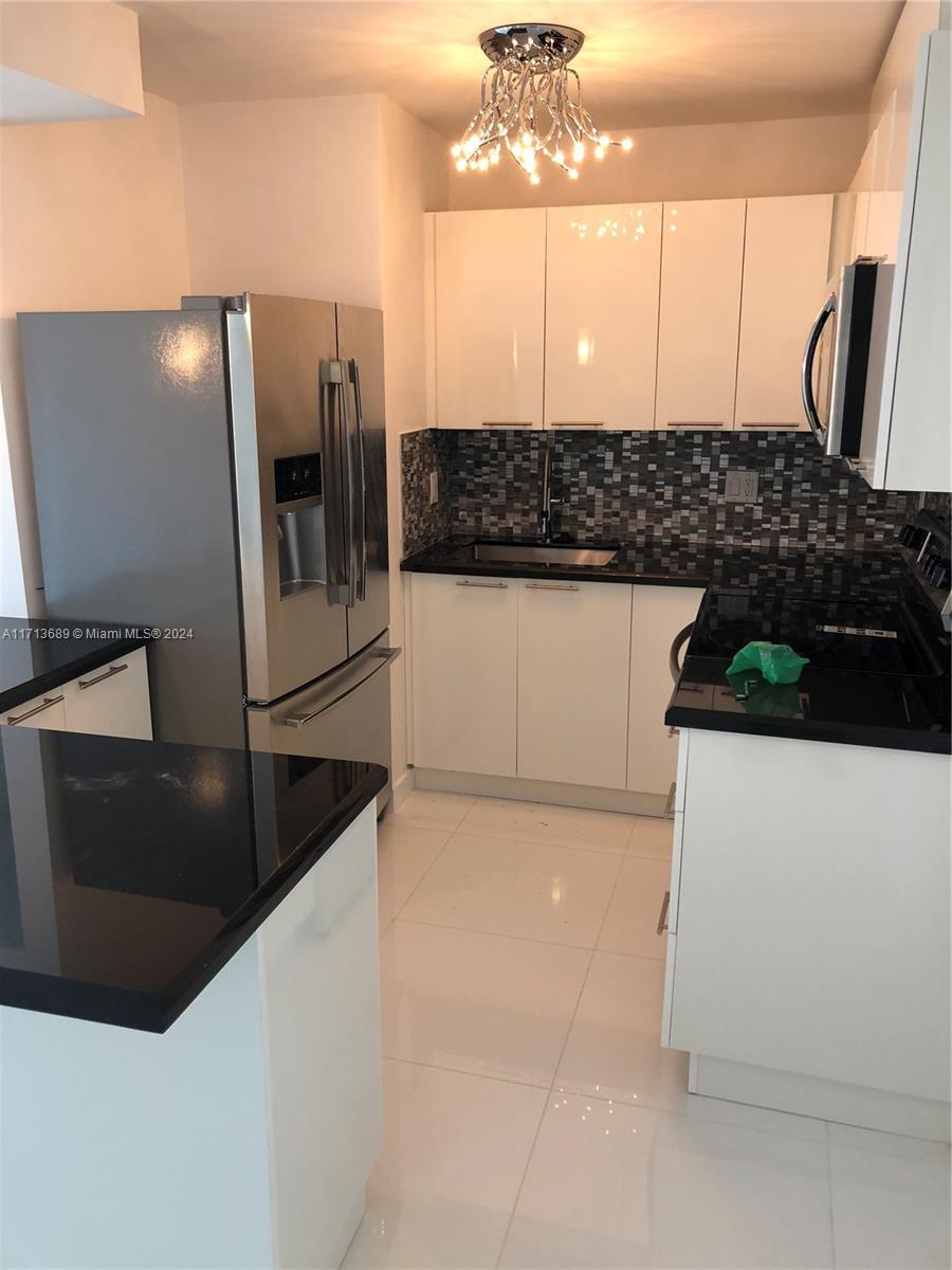 ENCLAVE SHORES CONDO - Residential