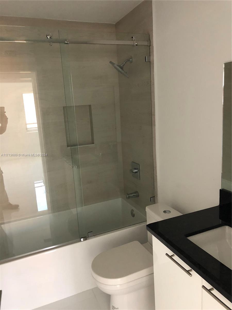 ENCLAVE SHORES CONDO - Residential