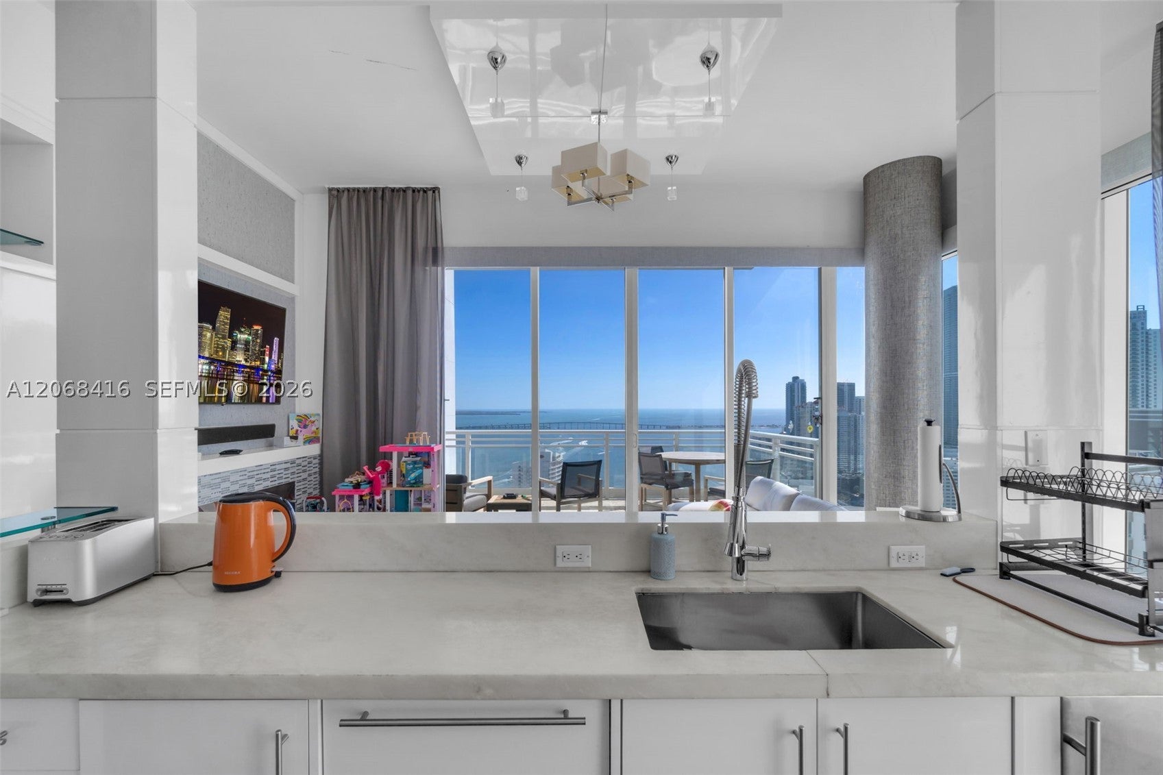 900 Brickell Key Blvd
